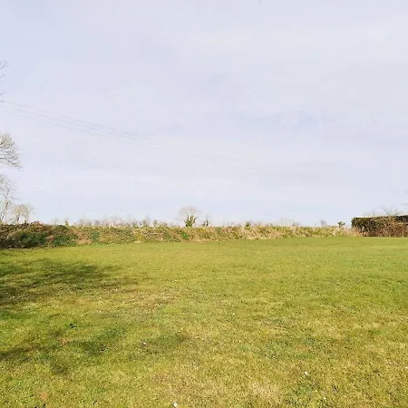 4 Minutes From Sainte-mere-eglise - Independent On First Floor Of Big House With Garden And Heated Pool Opened If Weather Is Ok Apartment