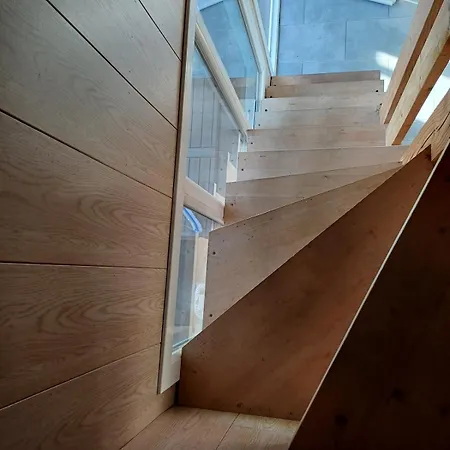 4 Minutes From Sainte-mere-eglise - Independent On First Floor Of Big House With Garden And Heated Pool Opened If Weather Is Ok *