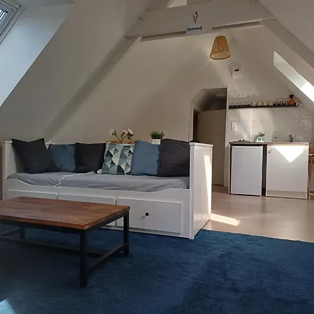 4 Minutes From Sainte-mere-eglise - Independent On First Floor Of Big House With Garden Apartamento Fresville
