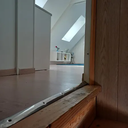 4 Minutes From Sainte-mere-eglise - Independent On First Floor Of Big House With Garden And Heated Pool Opened If Weather Is Ok * Fresville