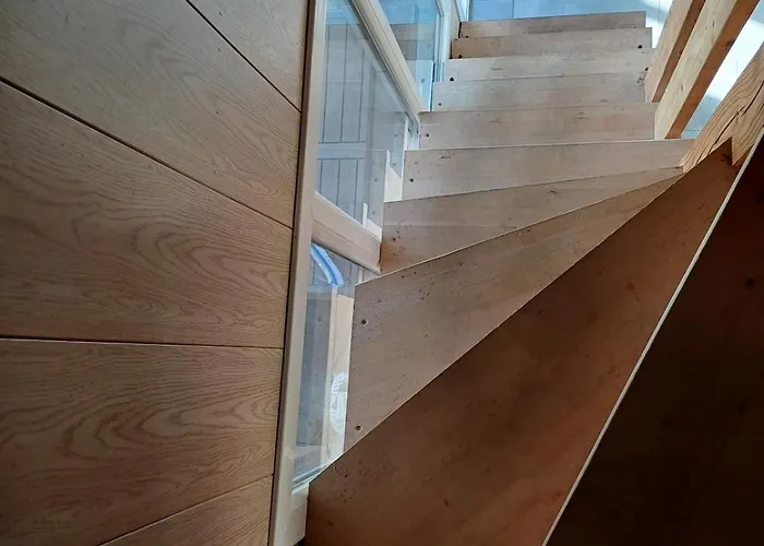 4 Minutes From Sainte-mere-eglise - Independent On First Floor Of Big House With Garden And Heated Pool Opened If Weather Is Ok *